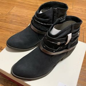 Kohl’s SO ankle boots
